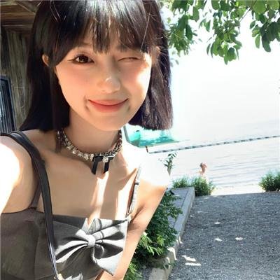 接吻和化妆